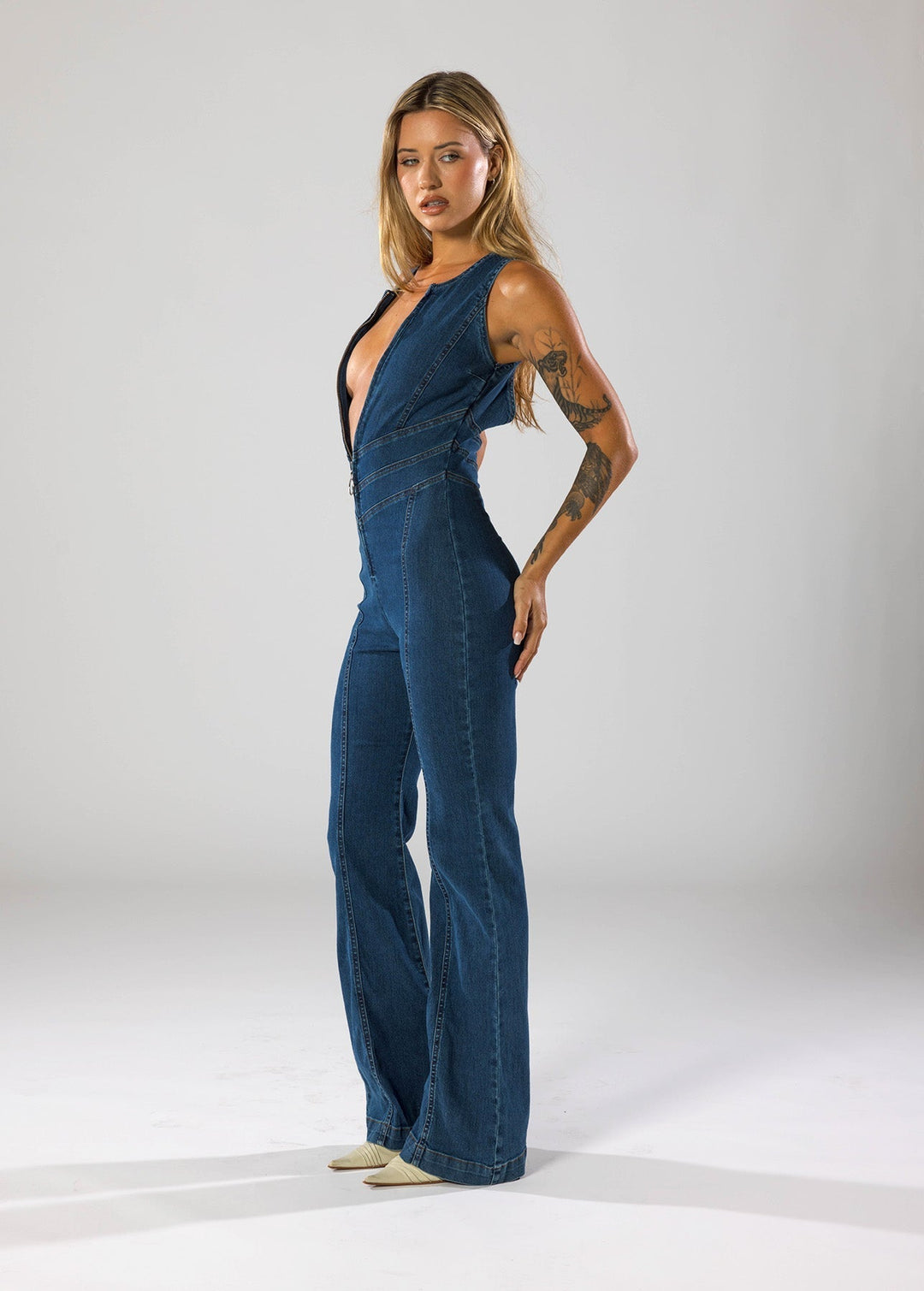 Nyressa - Heart-Shaped Back Zipper Jumpsuit