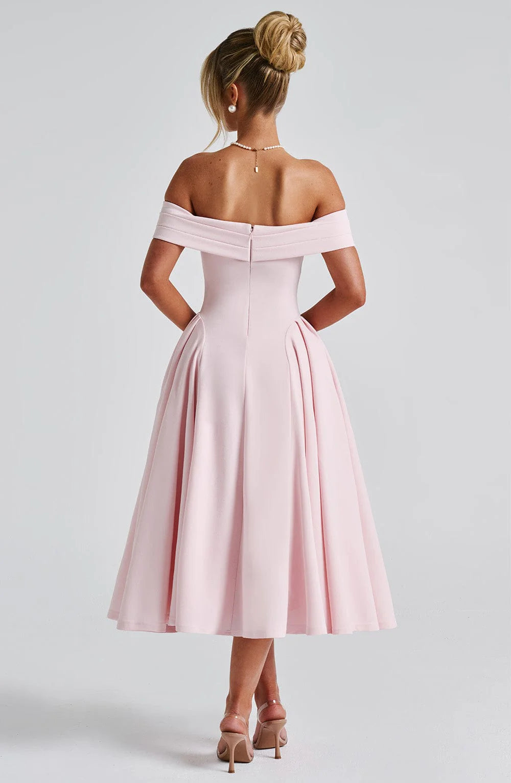 Minerva - Effortlessly Elegant Midi Dress