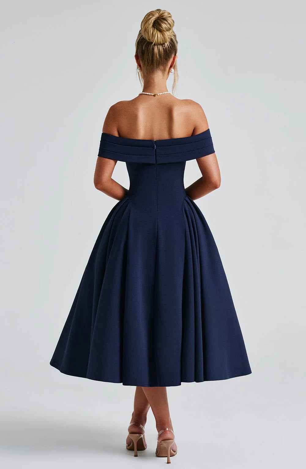 Minerva - Effortlessly Elegant Midi Dress